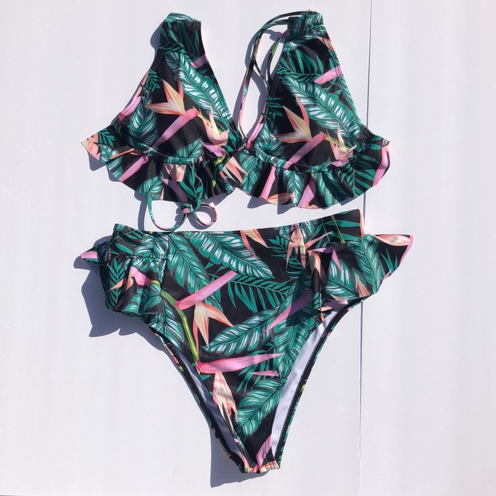 Tropical bikini, really great condition!